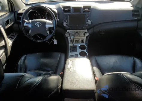 2012 Toyota Highlander Base z USA, uszkodzony, nr VIN 5TDBK3EH7CS095841